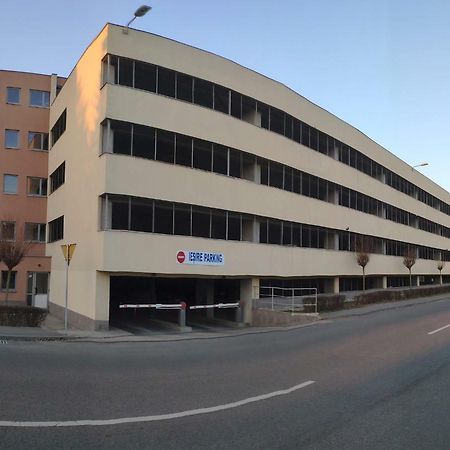 International Aparthotel - Free Parking Cluj-Napoca Extérieur photo